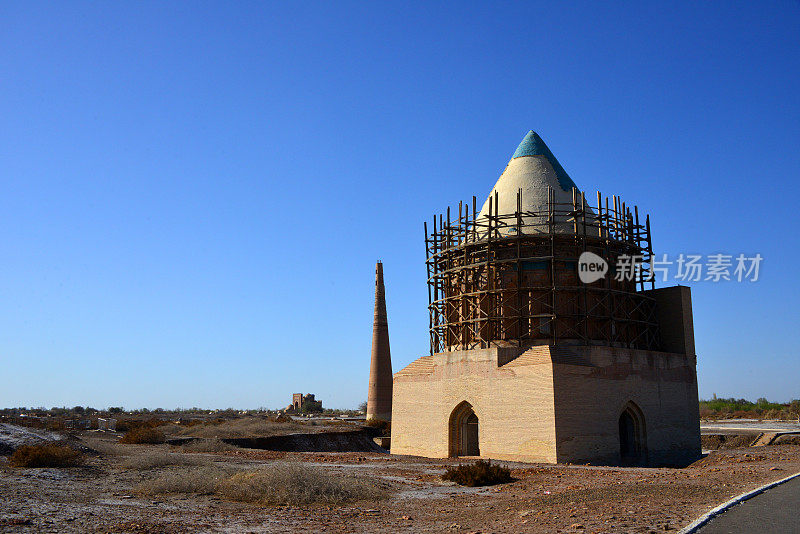 Konye-Urgench - Soltan Tekesh Mausoleum(12世纪)和Kutlug Timur尖塔-花剌子姆的首都废墟，阿契美尼德帝国的一部分，土库曼斯坦